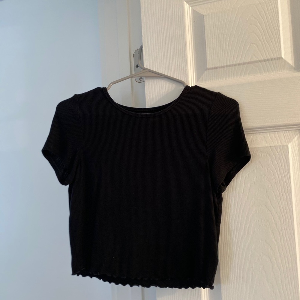 Black ribbed top